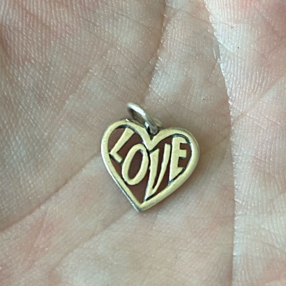 James Avery Retired Heart Full Of Love Charm